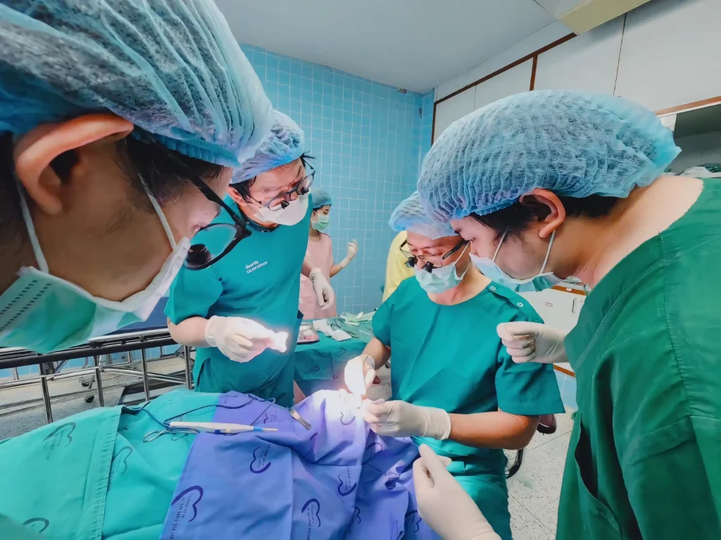 Jaturong ผ่าตัด 12 (Web H)